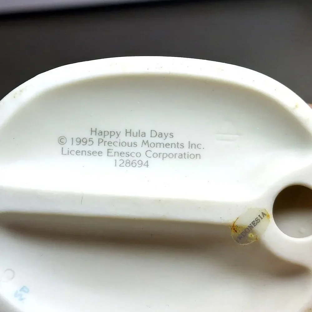 Precious Moments Vintage (1995) "Happy Hula Days" Hawaiian Hula Dancer Figurine - Picture 5 of 5